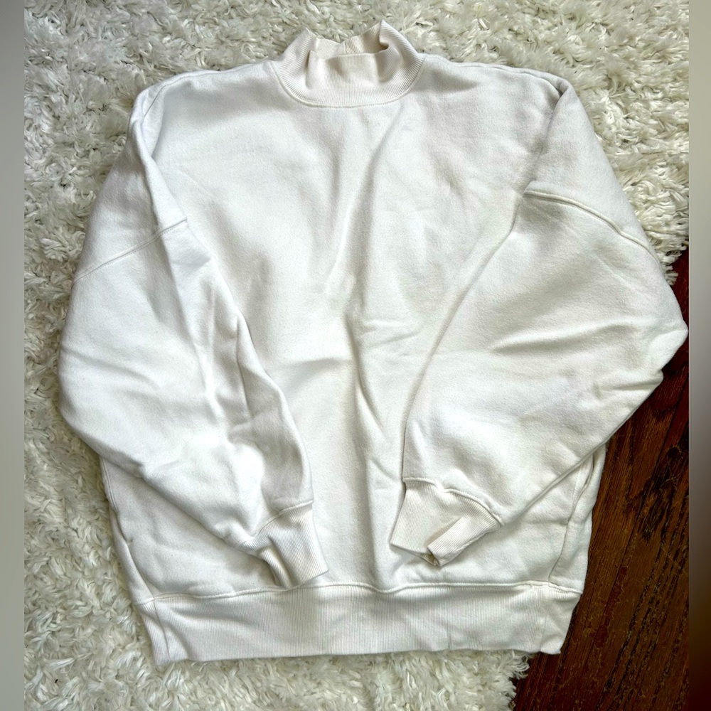 ARITZIA COZY FLEECE MOCKNECK SWEATSHIRT